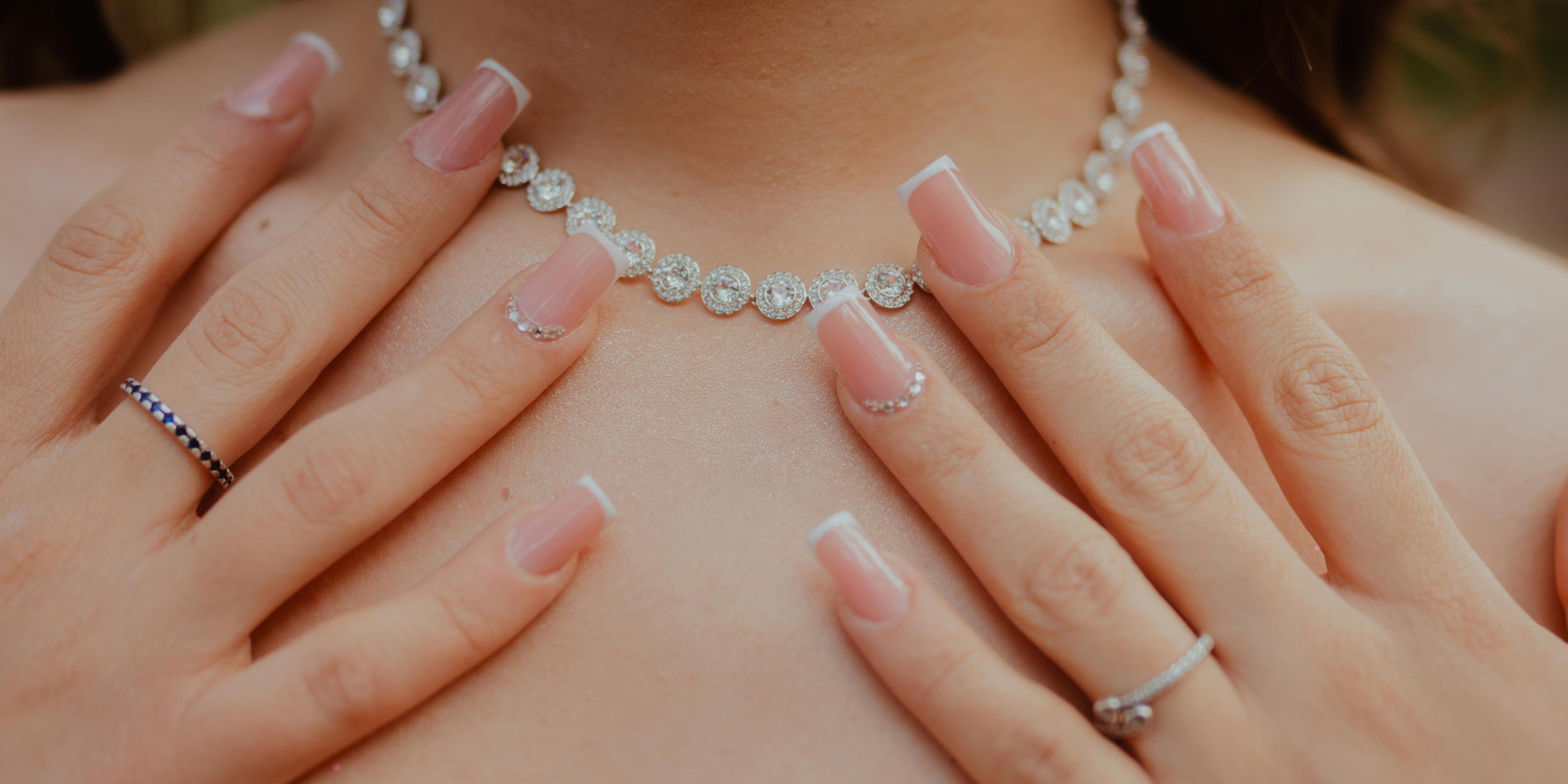 Womens Jewellery: Trends, Tips and UK Style Guide