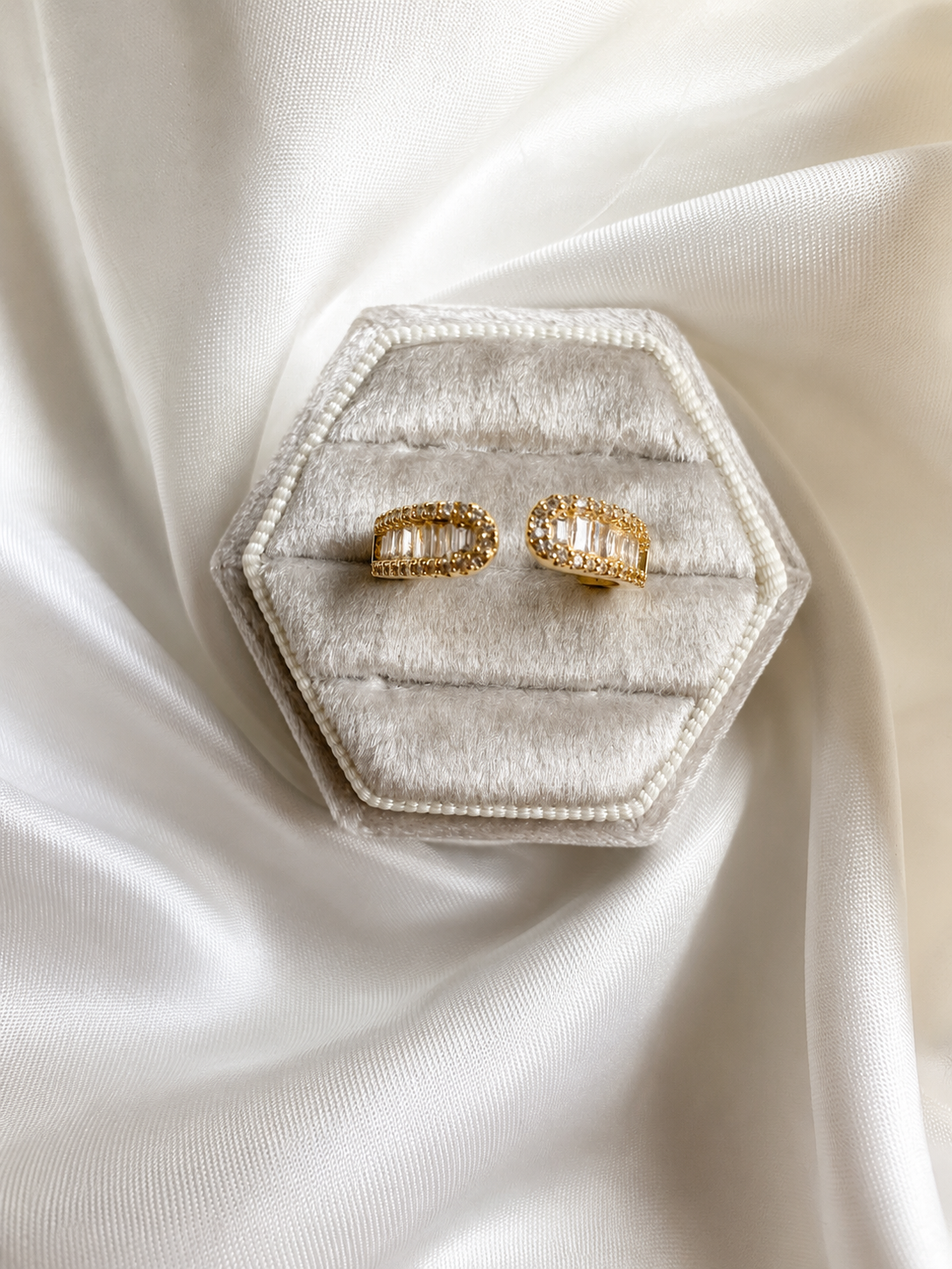 Astera Ring