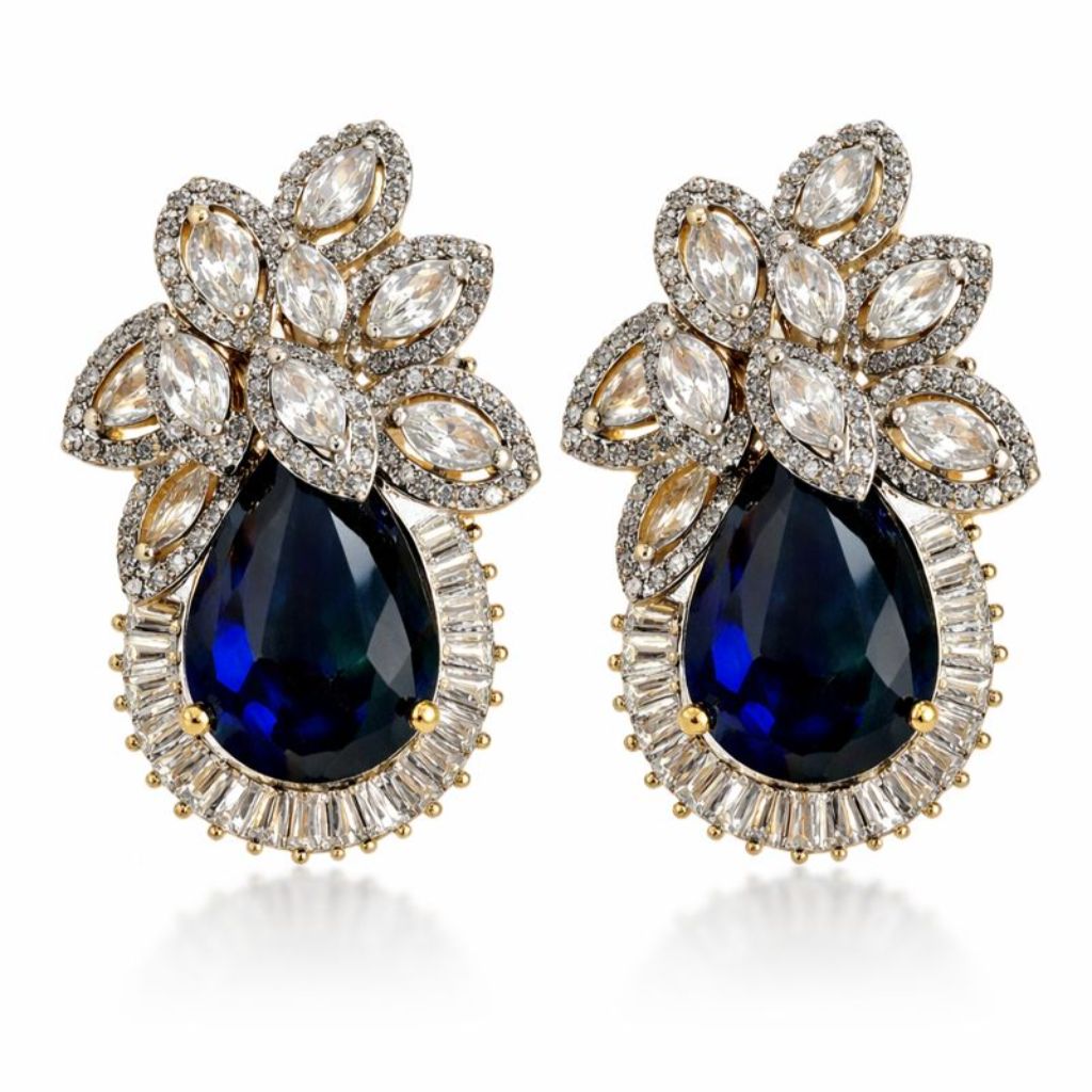 Élan Petal Drop Stud Earrings