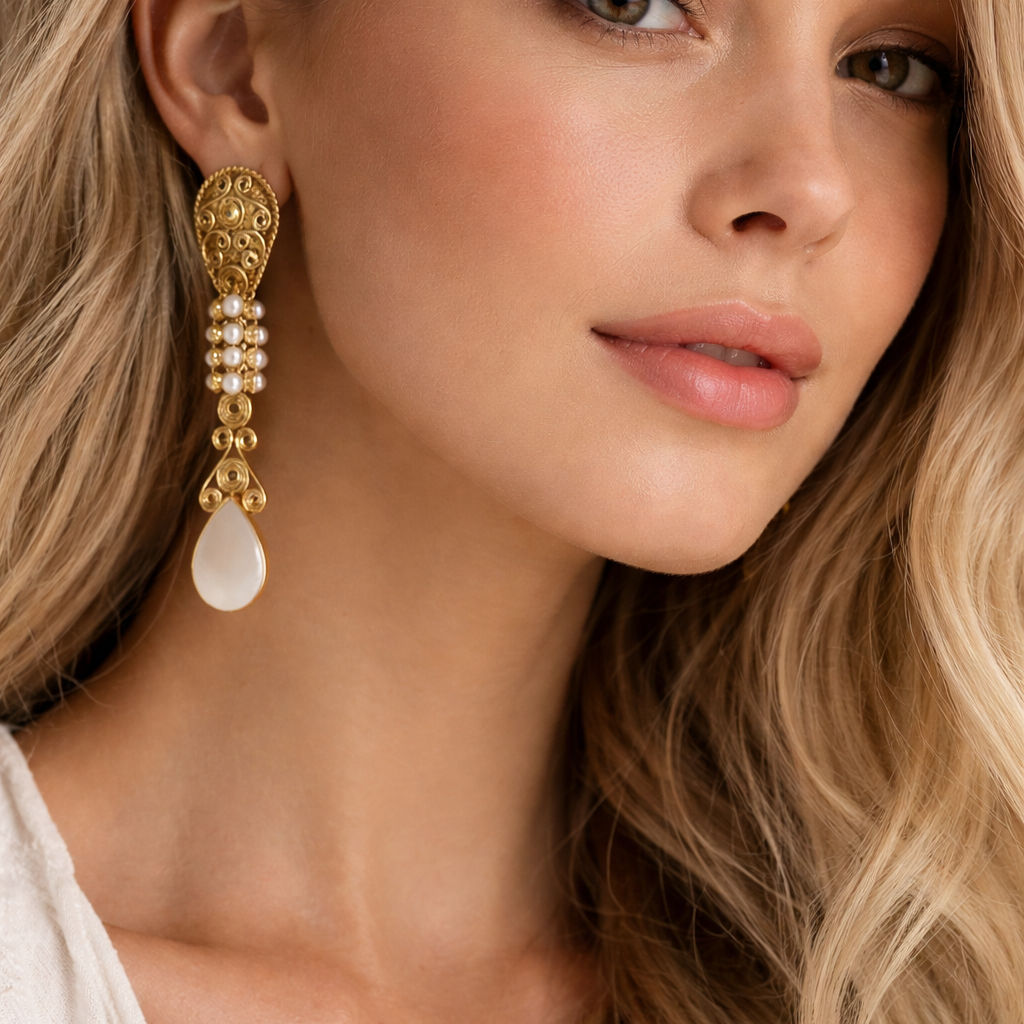 Elysia Pearl Earrings