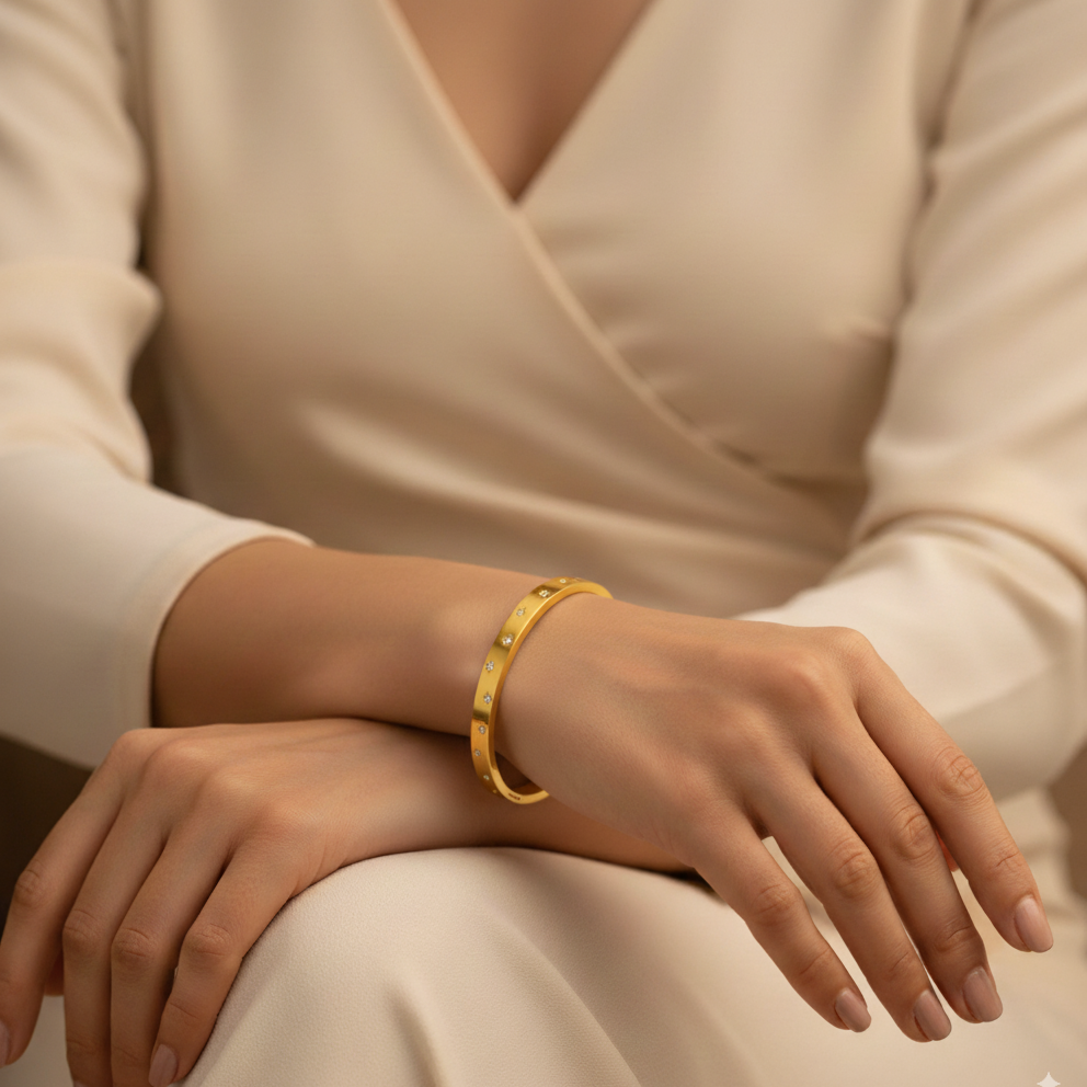Eterna Bangle