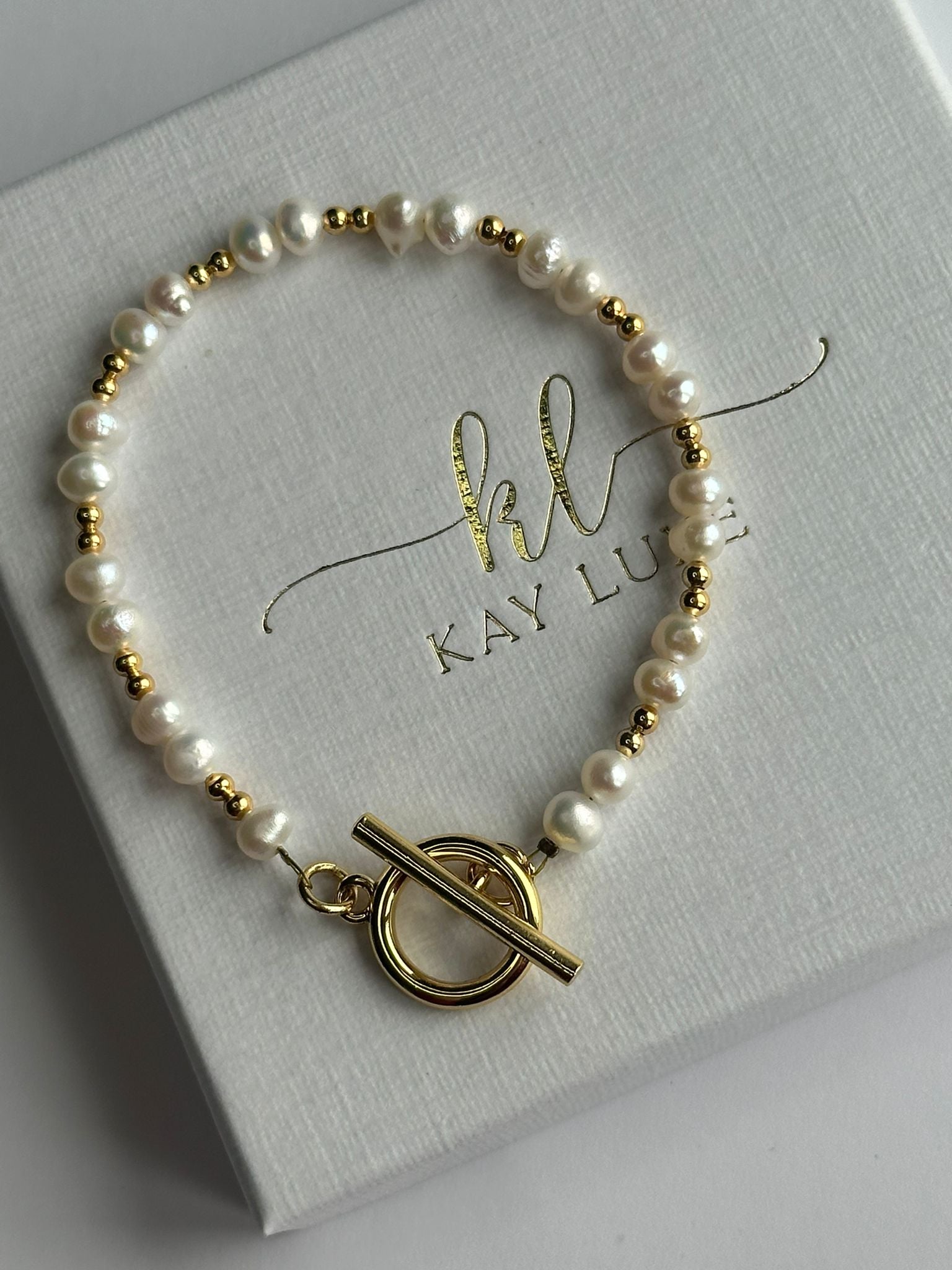 Gilded Pearls Bracelet